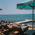 6 By Zula Hotel *