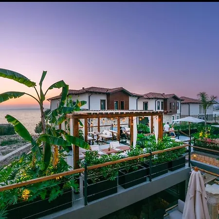 6 By Zula Hotel Side