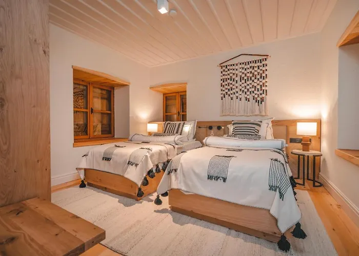 6 By Zula Hotell Side