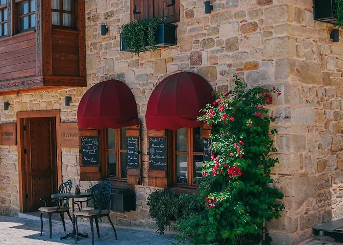 6 By Zula Hotel Side